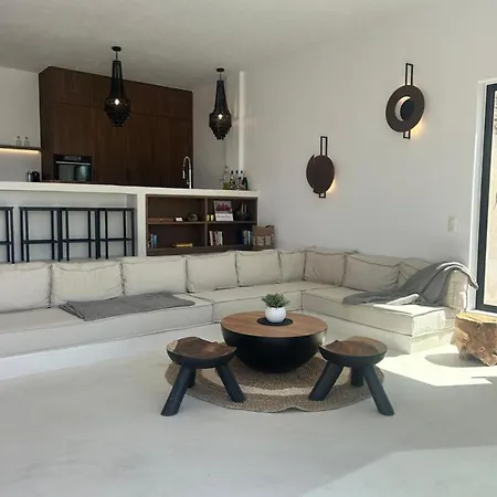 Gr - La Punta Mikri Pláka