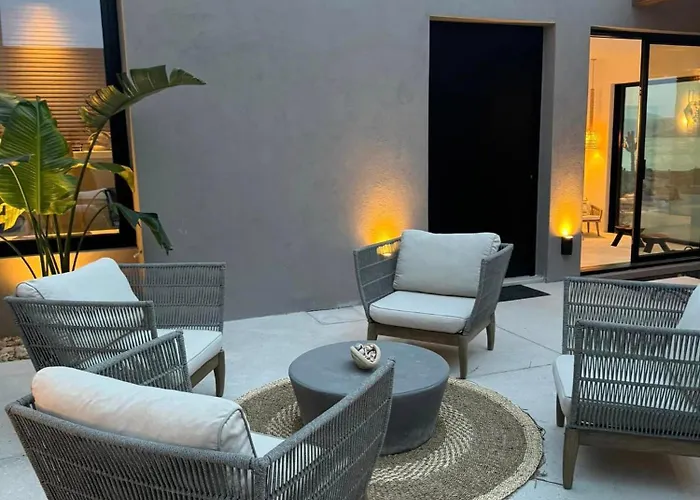 Gr - La Punta Mikri Pláka