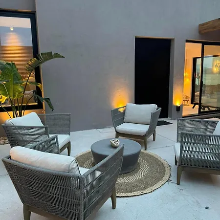 Gr - La Punta Mikri Pláka